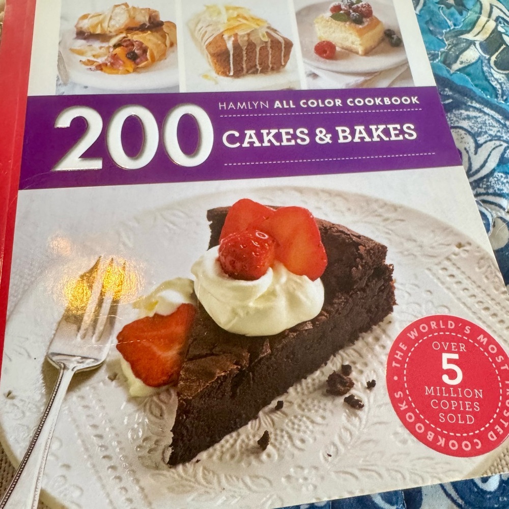 Cakes & Bakes Cookbook